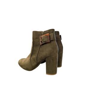 Women’s Comfort 1946 Olive Green Suede Ankle Boots Block Heel Buckle Size 7 Boho